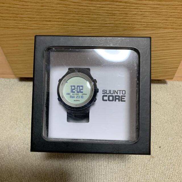 SUUNTO(スント)のSUUNTO CORE 腕時計　箱付き メンズの時計(腕時計(デジタル))の商品写真
