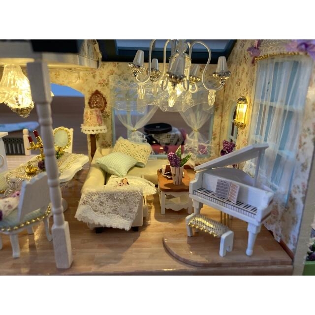ミニチュアドールハウス　完成品　素敵なラベンダー♡ハウス ハンドメイドのおもちゃ(ミニチュア)の商品写真