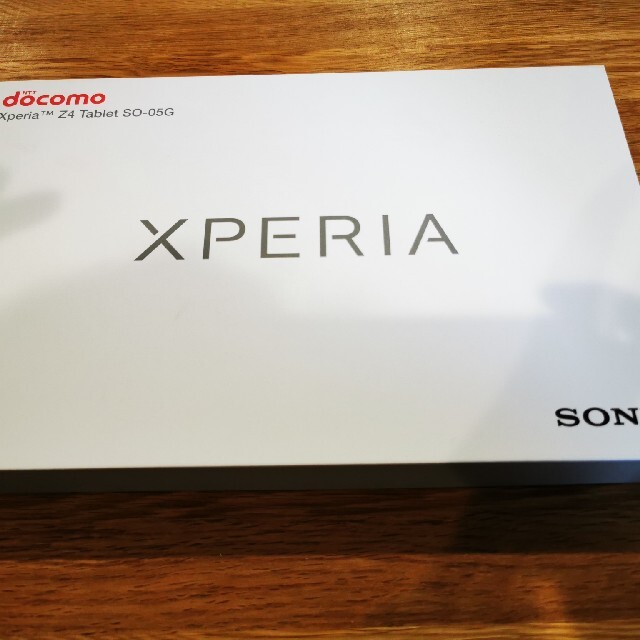 Xperia(エクスペリア)のSONY Xperia Z4 Tablet SO-05G Black　ドコモ スマホ/家電/カメラのPC/タブレット(タブレット)の商品写真