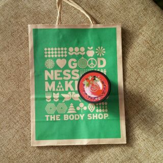 ザボディショップ(THE BODY SHOP)の新品🍏2016クリスマスボディショップ☆フロステッドベリーズスクラブ(ボディソープ/石鹸)