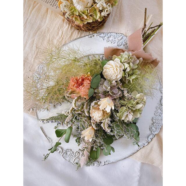 ラナンキュラスと紫陽花のふわふわスワッグ - nayaabhaandi.com