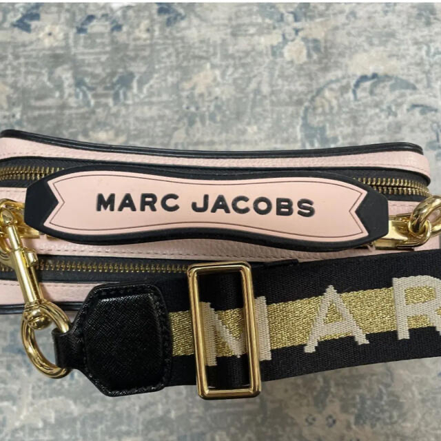 MARC JACOBS(マークジェイコブス)のMARC JACOBS ショルダーバッグ　ベルト付き レディースのバッグ(ショルダーバッグ)の商品写真