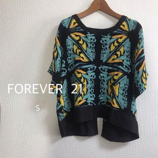 フォーエバートゥエンティーワン(FOREVER 21)の✺ Rio様専用 FOREVER 21 ✺ 黒ベース総柄楊柳生地 US S ✺(シャツ/ブラウス(半袖/袖なし))