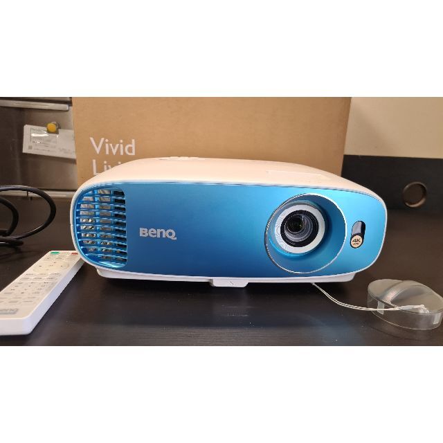 BenQ TK800 プロジェクター