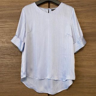 インディヴィ(INDIVI)のINDIVI  総柄シフォンブラウス　光沢ブラウス(シャツ/ブラウス(半袖/袖なし))