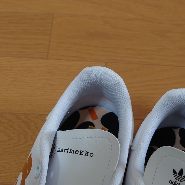 新品未使用　マリメッコ marimekko adidasウニッコスタンスミス25