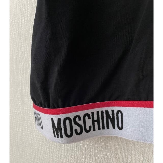 MOSCHINO(モスキーノ)の専用ページ！　【新品】MOSCHINO  レディースのトップス(Tシャツ(半袖/袖なし))の商品写真