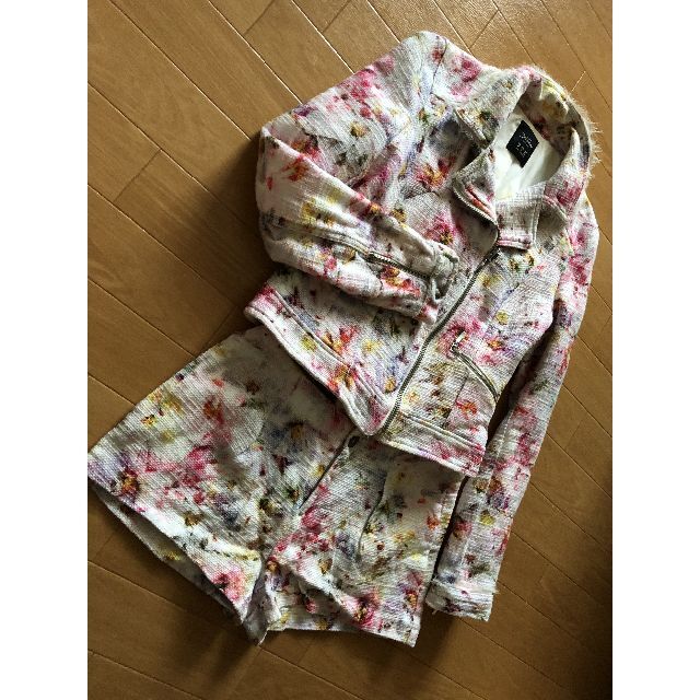 RED VALENTINO(レッドヴァレンティノ)の2点セット！ジャケット+パンツ☆ レディースのジャケット/アウター(スプリングコート)の商品写真