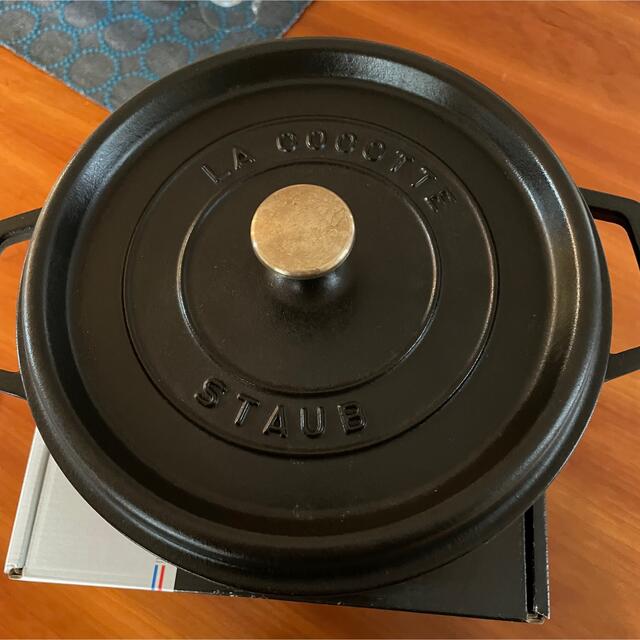 STAUB(ストウブ)のストウブ　staub  グランドココット　24cm　ブラック 両手鍋 インテリア/住まい/日用品のキッチン/食器(鍋/フライパン)の商品写真