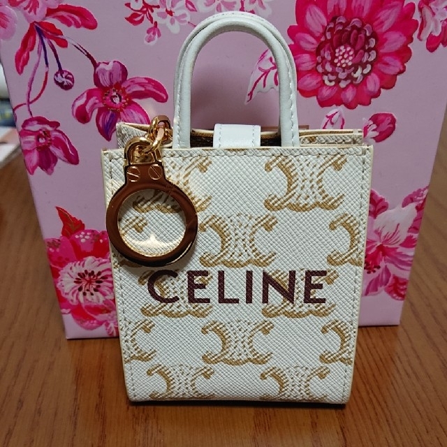 ラッピング不可】 celine - 【新品】 セリーヌ キーホルダー