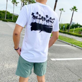 パタゴニア(patagonia)のヤシの木が目立つ◎パームツリーバックプリントTシャツ　Lサイズ　ホワイト　WTW(Tシャツ/カットソー(半袖/袖なし))