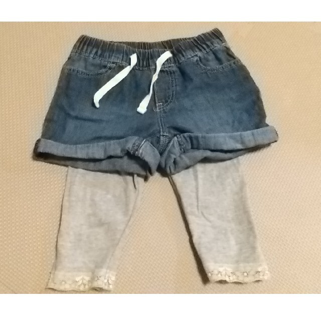 babyGAP(ベビーギャップ)のGAP デニム ショートパンツ ズボン おまけつき キッズ/ベビー/マタニティのベビー服(~85cm)(パンツ)の商品写真