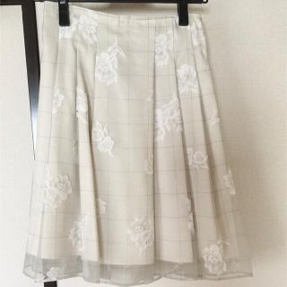 ジルバイジルスチュアート(JILL by JILLSTUART)のジルバイジルスチュアート フラワー柄 スカート 新品(ひざ丈スカート)