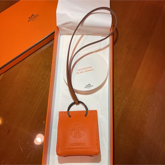 HERMES エルメス　チャーム　《サック・オランジェ》新品！ 1