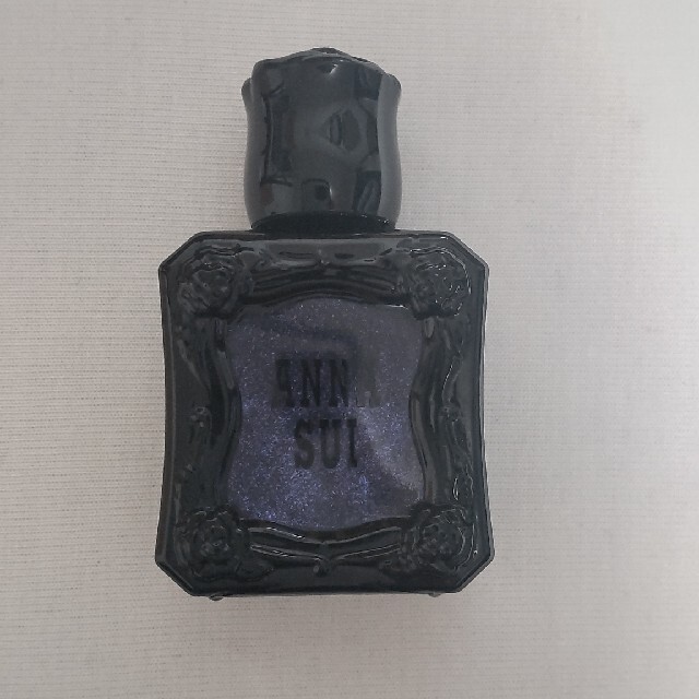 ANNA SUI(アナスイ)のアナスイ　ネイルカラー211 コスメ/美容のネイル(マニキュア)の商品写真