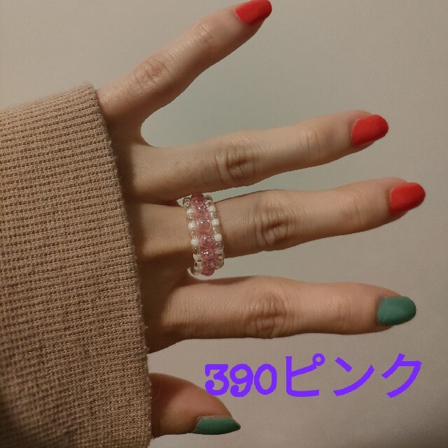 【No.390ピンク】リング ビーズリング クリア ピンク ハンドメイドのアクセサリー(リング)の商品写真