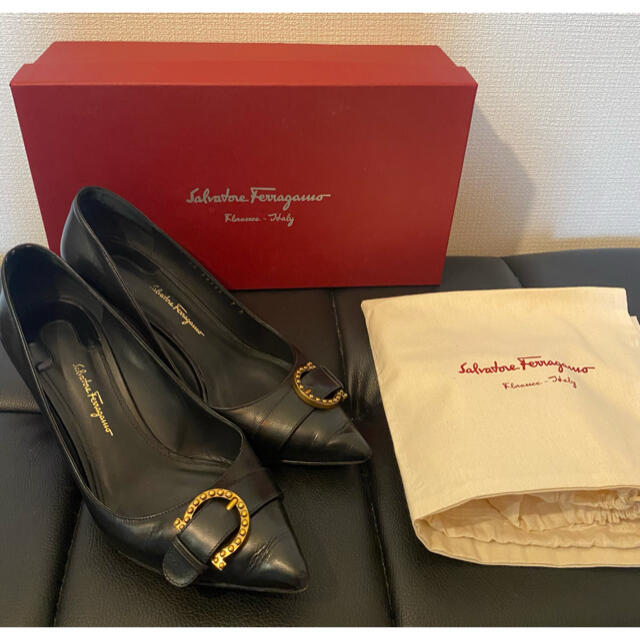 Salvatore Ferragamo(サルヴァトーレフェラガモ)の【SalvatoreFerragamo】フェラガモ  パンプス レディースの靴/シューズ(ハイヒール/パンプス)の商品写真