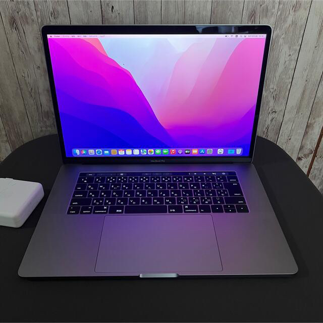 MacBook Pro 2016 15インチ i7 / 大容量2TB SSD