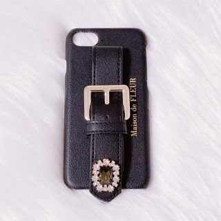 メゾンドフルール(Maison de FLEUR)のMaison de FLEUR ビジューバックルベルトアイフォンケース(iPhoneケース)