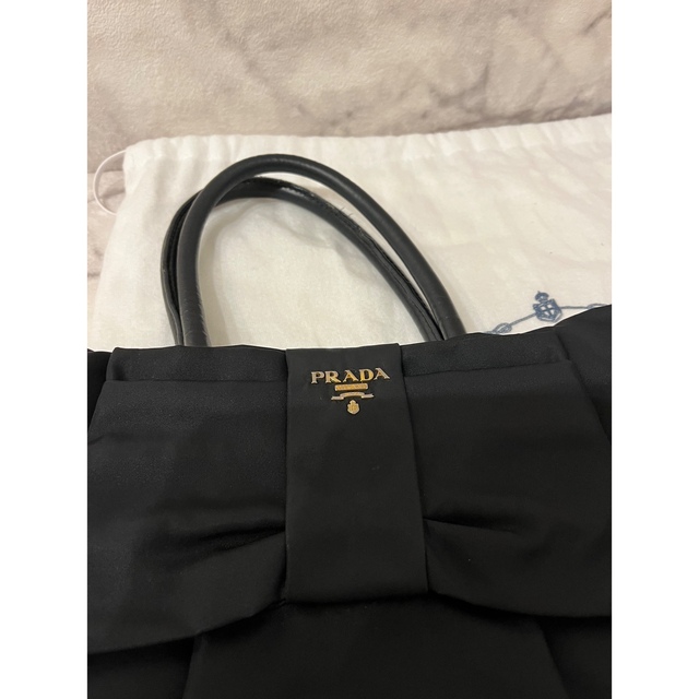 PRADA(プラダ)のPRADA プラダ♡リボン付きナイロントートバッグ ブラック レディースのバッグ(トートバッグ)の商品写真