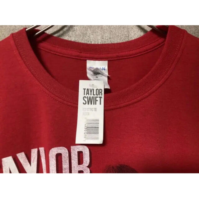 【新品未使用】Taylor Swift テイラースウィフト RED Tシャツ エンタメ/ホビーのタレントグッズ(ミュージシャン)の商品写真