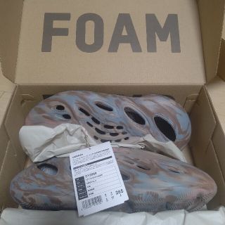 アディダス(adidas)のYZY FOAM RUNNER　mx sand grey(サンダル)