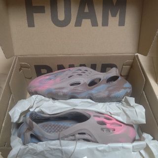 アディダス(adidas)のYZY FOAM RUNNER　kids　mx sand gray(サンダル)