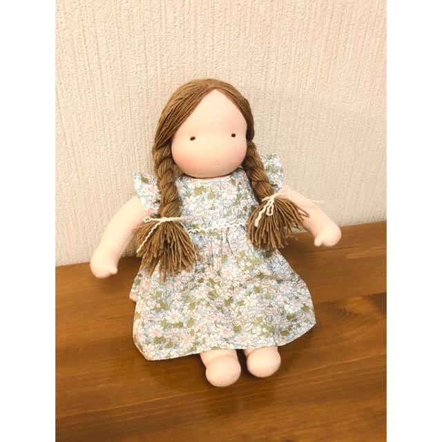 リバティウォルドルフ人形（30cm）リバティワンピースの女の子