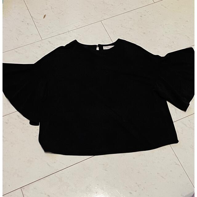 ADORE(アドーア)のアドーア　袖フリル　カットソー　ブラウス　黒 レディースのトップス(シャツ/ブラウス(半袖/袖なし))の商品写真