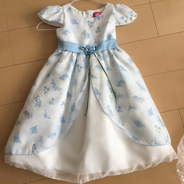 キッズドレス キッズ/ベビー/マタニティのキッズ服女の子用(90cm~)(ドレス/フォーマル)の商品写真