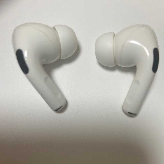 Apple(アップル)のAPPLE AirPods Pro ノイズキャンセリング付完全ワイヤレスイヤホン スマホ/家電/カメラのオーディオ機器(ヘッドフォン/イヤフォン)の商品写真