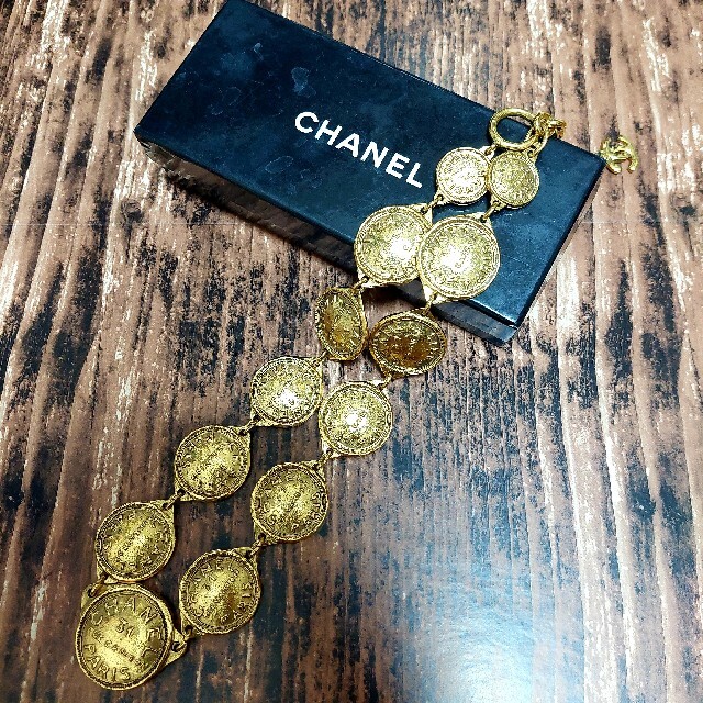 パーティを彩るご馳走や CHANEL - シャネル ヴィンテージ アクセサリー