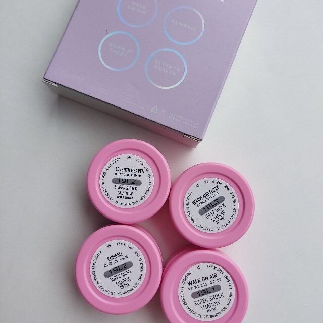 colourpop(カラーポップ)の箱あります　colourpop アイシャドウ コスメ/美容のベースメイク/化粧品(アイシャドウ)の商品写真