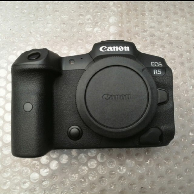 保証有　キヤノン Canon EOS R5　美品 スマホ/家電/カメラのカメラ(ミラーレス一眼)の商品写真