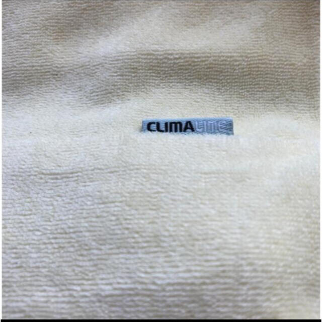 adidas(アディダス)のadidasＶネック、パイル地風ふんわりTシャツ（CLIMA365、イエロー） レディースのトップス(Tシャツ(半袖/袖なし))の商品写真