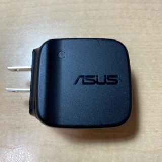 エイスース(ASUS)のASUS純正5V2A USBアダプター(その他)