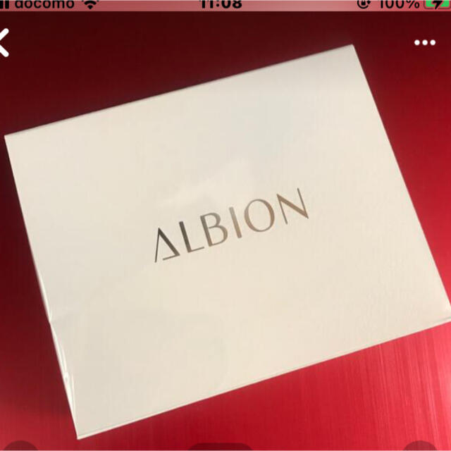 ALBION(アルビオン)のアルビオン　記念品　三つ折りコンパクトウォレット　財布 コスメ/美容のスキンケア/基礎化粧品(その他)の商品写真