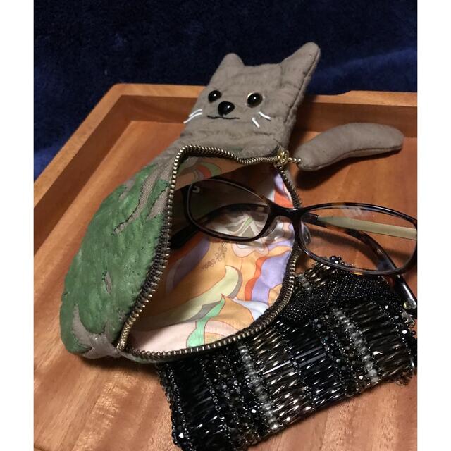 ハンドメイド　ハワイアンキルト グレージュの猫とウル(パンの木)のペンケース ハンドメイドの文具/ステーショナリー(その他)の商品写真