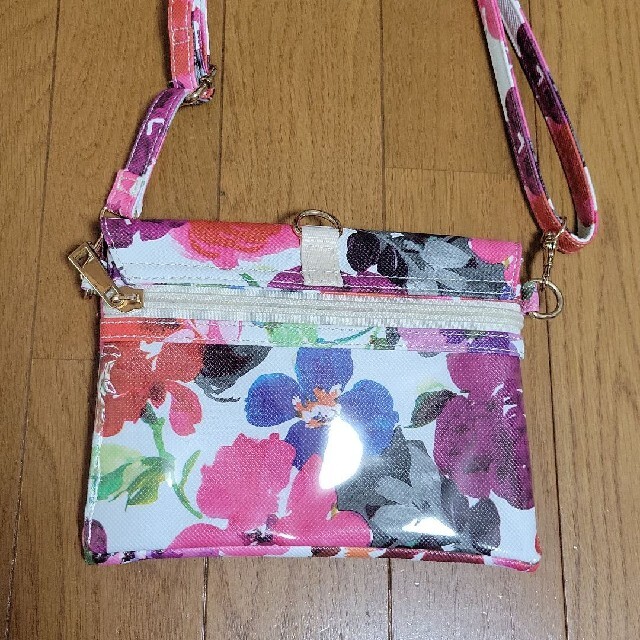 ミニショルダーバッグ　花柄　透明 レディースのバッグ(ショルダーバッグ)の商品写真