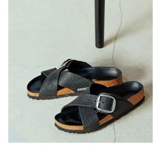 ビルケンシュトック(BIRKENSTOCK)の未使用！25㎝　ビルケンシュトック  シエナ レザーサンダル (サンダル)