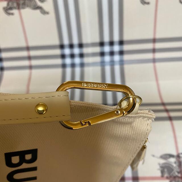 BURBERRY(バーバリー)のバーバリー ポーチ レディースのバッグ(クラッチバッグ)の商品写真