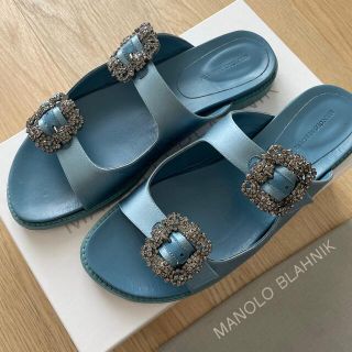 マノロブラニク(MANOLO BLAHNIK)のハンギシ　サンダル(サンダル)