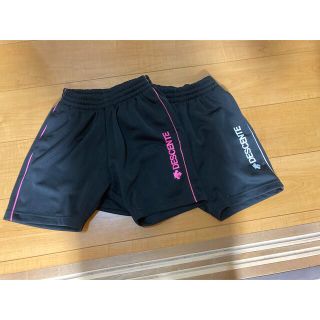 デサント(DESCENTE)のジュニア用ハーフパンツ(バレーボール)