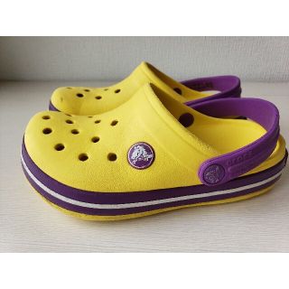 クロックス(crocs)の【crocs】サンダル（10/c11）(サンダル)