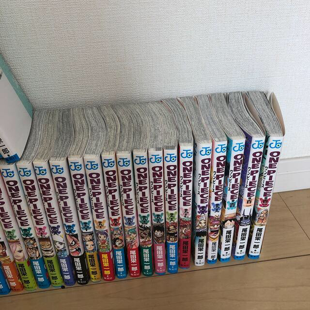 ONE PIECE(ワンピース)のワンピース  全巻  1～102巻 エンタメ/ホビーの漫画(全巻セット)の商品写真