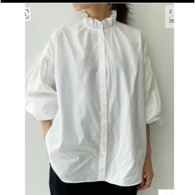 L'Appartement DEUXIEME CLASSE(アパルトモンドゥーズィエムクラス)の　L'Appartement  Stand Frill Blouse レディースのトップス(シャツ/ブラウス(長袖/七分))の商品写真