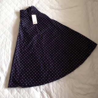 ユニクロ(UNIQLO)のフレアスカート ドット 紺色 L(ひざ丈スカート)