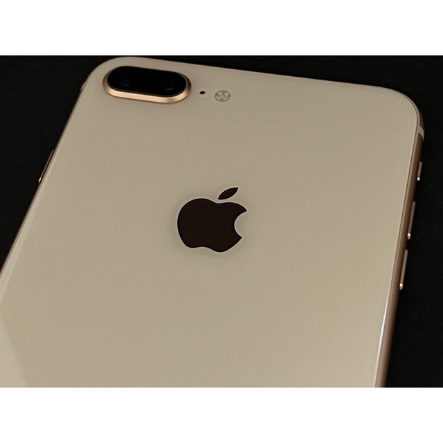 iPhone(アイフォーン)の★美品★iPhone8 Plus ゴールド 256GB SIMロック解除 スマホ/家電/カメラのスマートフォン/携帯電話(スマートフォン本体)の商品写真