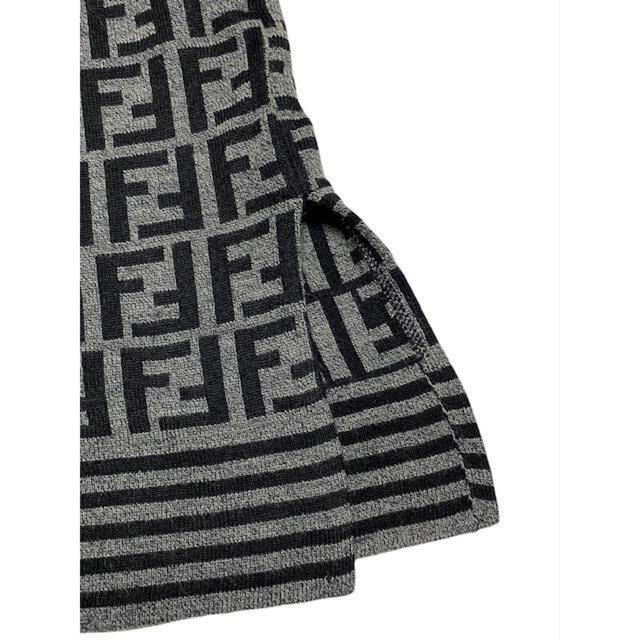 極美品 希少!FENDI タートルネック ニット セーター 22あ150 極美品 希少!FENDI タートルネック ニット セーター 22あ150