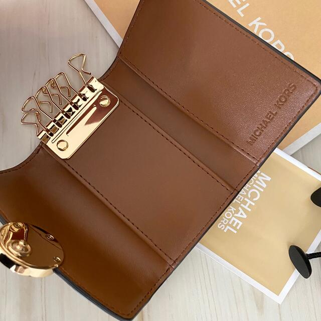 新品 MICHAEL KORS マイケルコース キーケース ブラウン 新品 MICHAEL KORS マイケルコース キーケース ブラウン